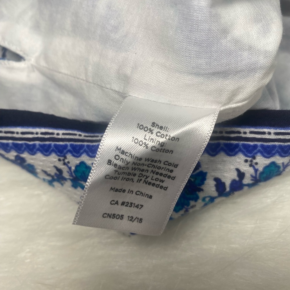 Talbots 10P Blouse Sleeveless White Blue Floral Medallion Lined Side Zip Top - Picture 10 of 12